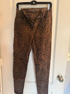 American Eagle Outfitters Brown Leopard Print Women’s Hi Rise Jeggings